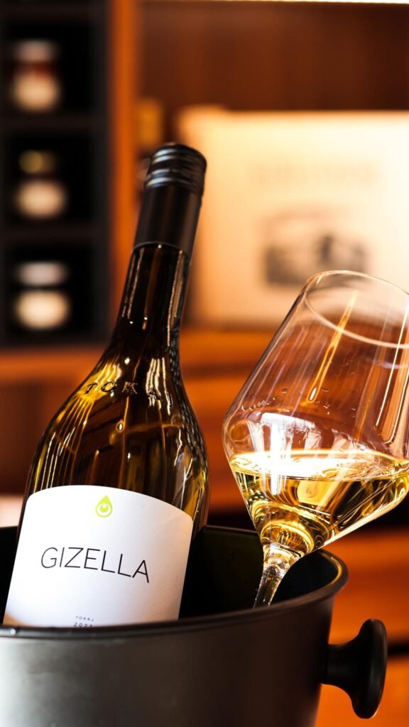 Hárslevelű/ Furmint, Gizella Cellar