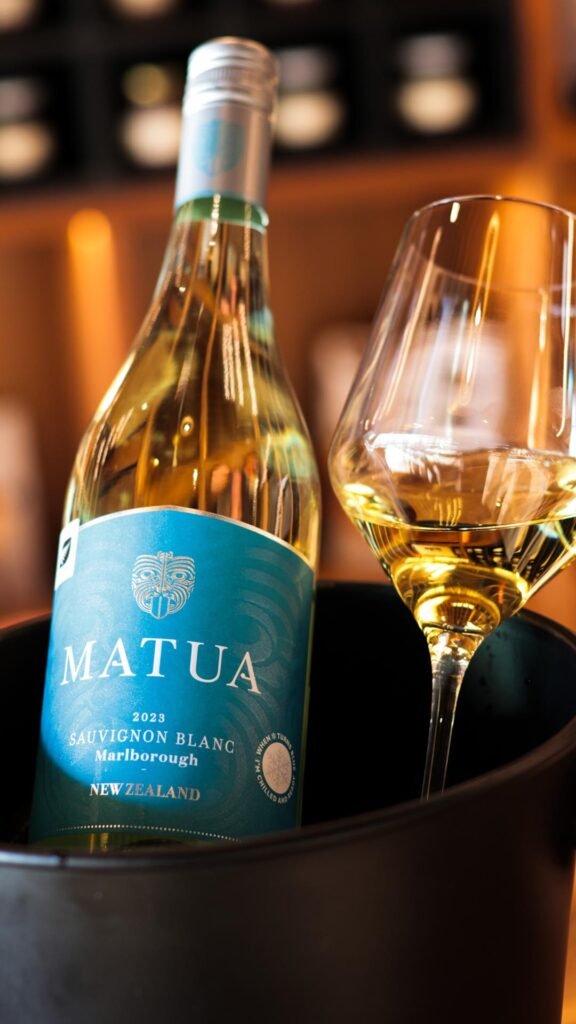 Lands and Legends Sauvignon Blanc, Matua